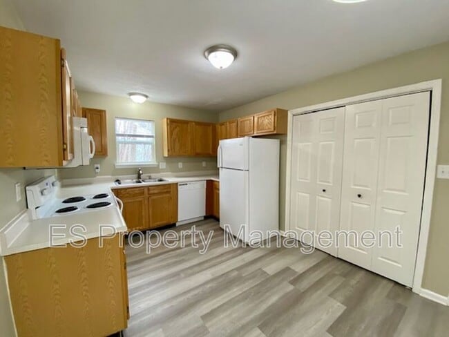 Building Photo - 3511 Lisa Cir