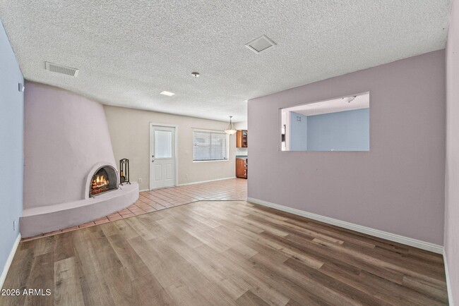 Building Photo - 5203 W Laurie Ln