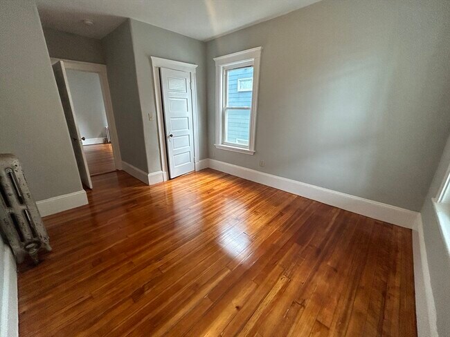 Building Photo - 82 Conwell Ave