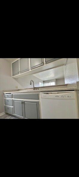 Building Photo - 1447 W 228th St