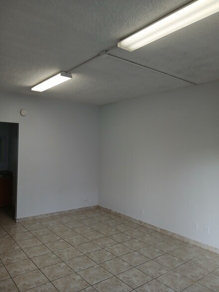 Building Photo - 8421 S Orange Blossom Trl