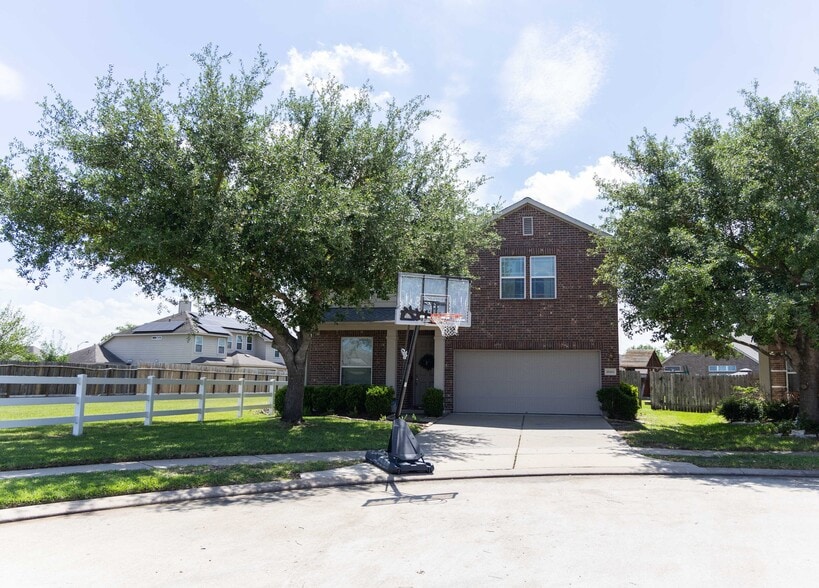 Building Photo - 20202 Dolben Meadows Ln