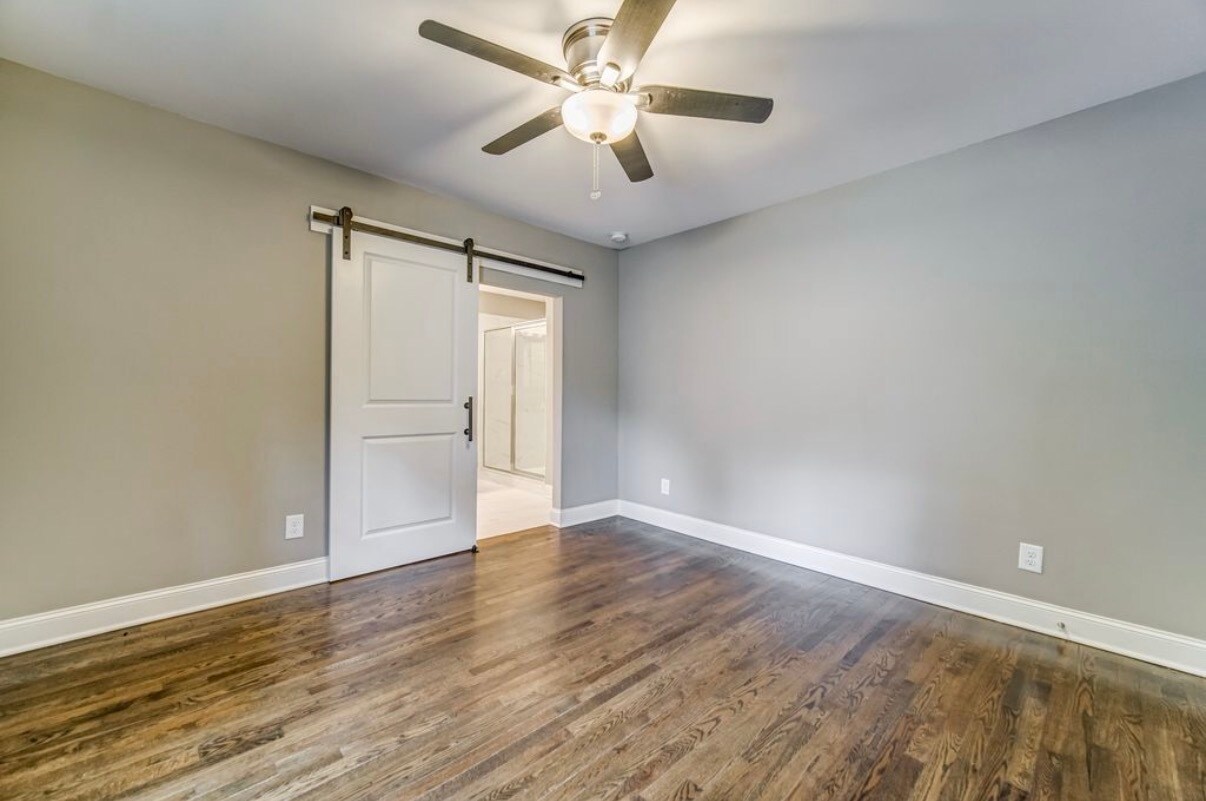 Building Photo - 1384 Westmont Rd SW