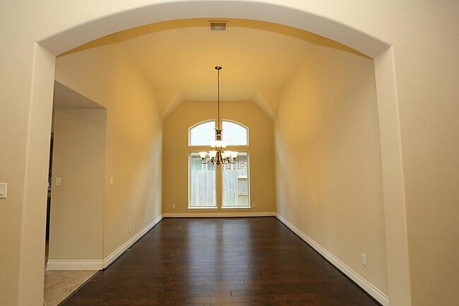 Building Photo - 6707 Miller Shadow Ln