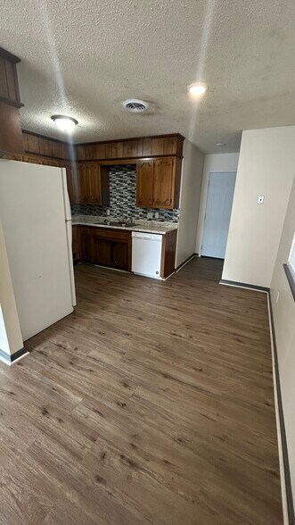 Building Photo - 3611 Barry Ave