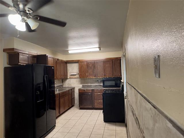 Building Photo - 4601 Clover Ln