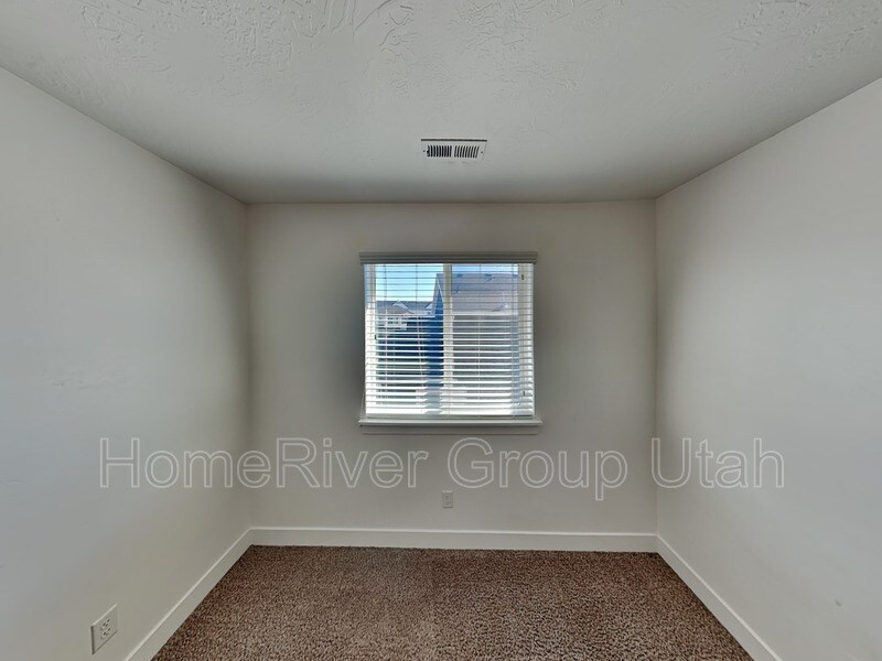 Building Photo - 836 E 340 S