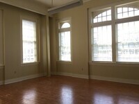 Building Photo - 715 Sherman St