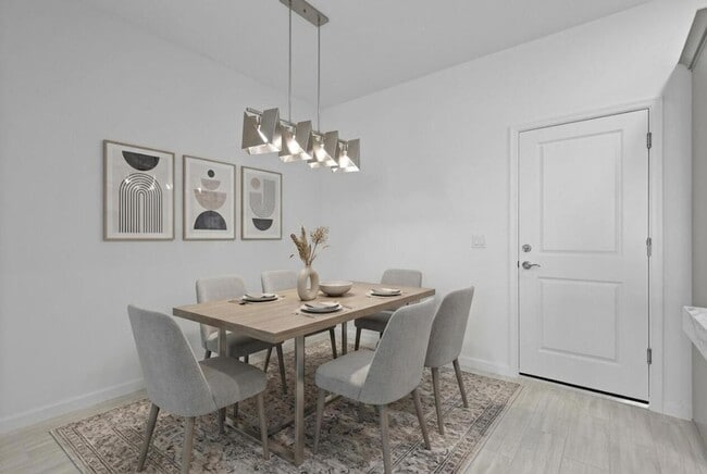 Building Photo - 4616 Longwood Lk Sq