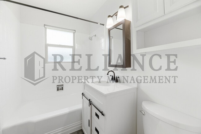 Building Photo - 1008 N Edgemoor St