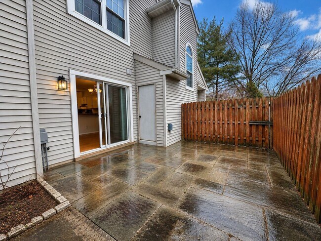 Building Photo - 46 Bark Hollow Ln