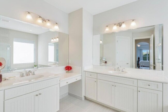 Building Photo - 510 Carrara Ct