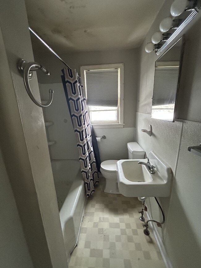 Building Photo - 726 Wright Shop Rd