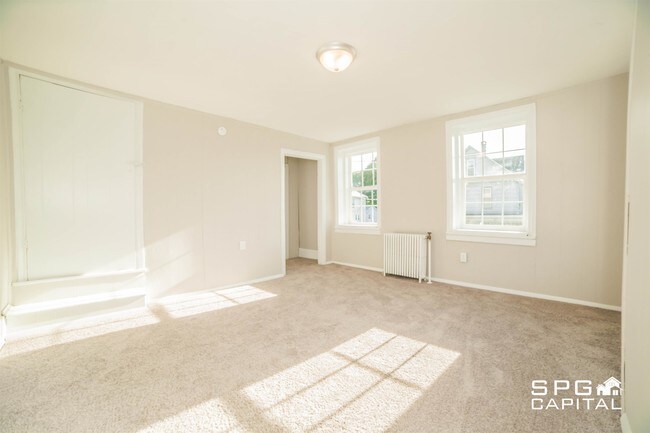 Building Photo - 33 N Penn St