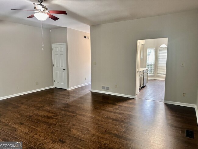 Building Photo - 2290 Fairways Ct