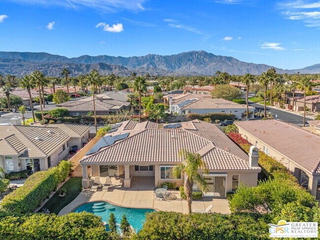 Building Photo - 4 Hillcrest Dr