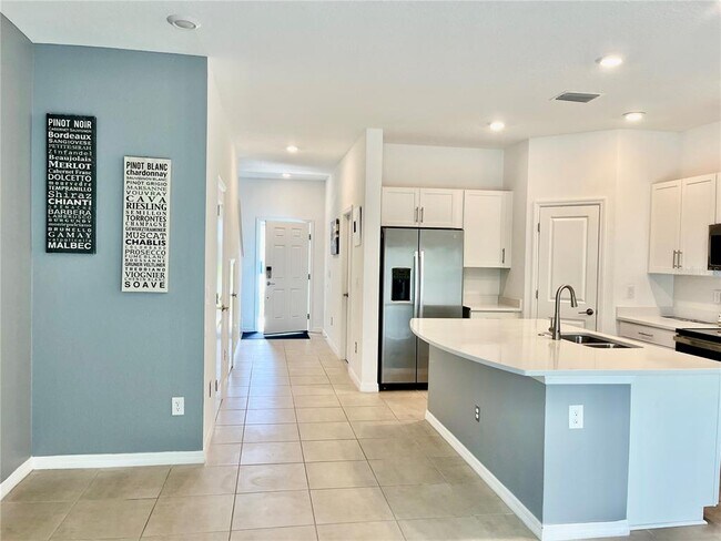 Building Photo - 8500 Lunar Skye St