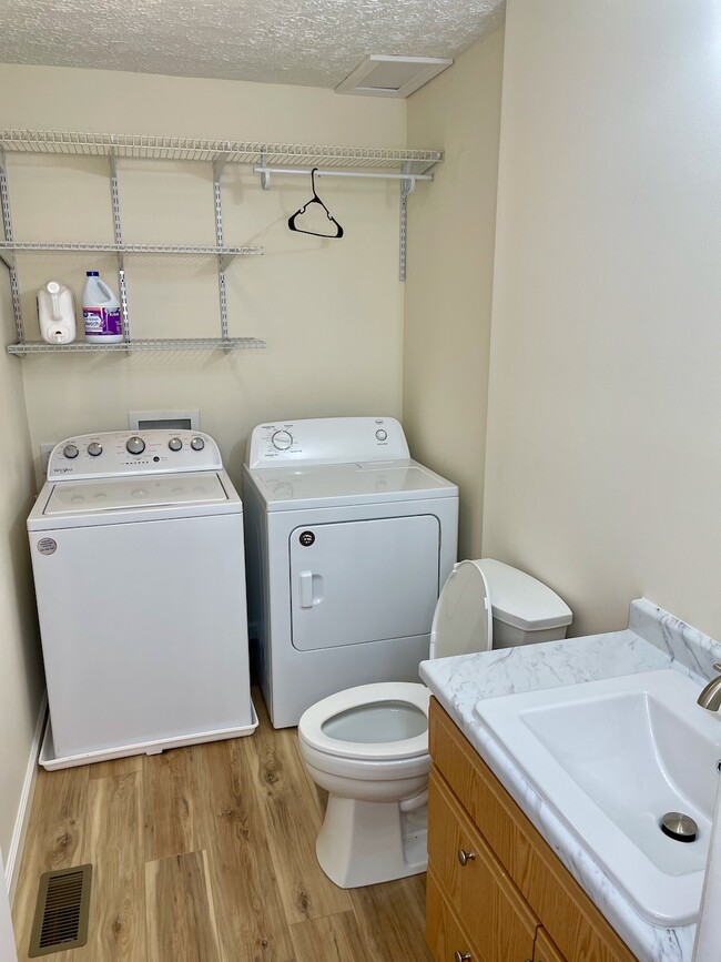 Building Photo - 30 True Way Ln