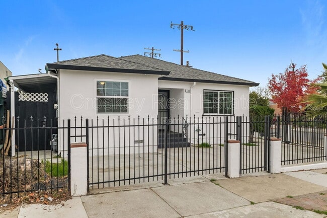 Building Photo - 1508 Norton St