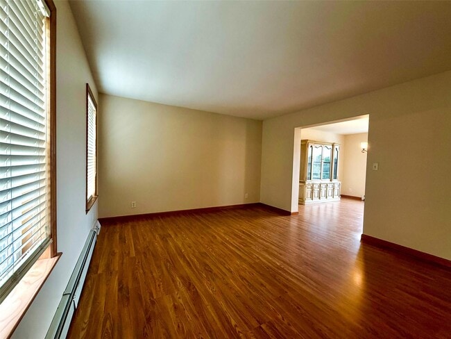 Building Photo - 10 Ashlyn Dr