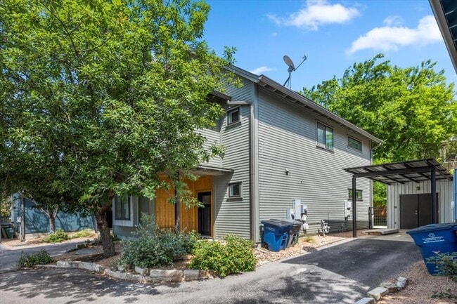 Building Photo - 3505 Villa Ct