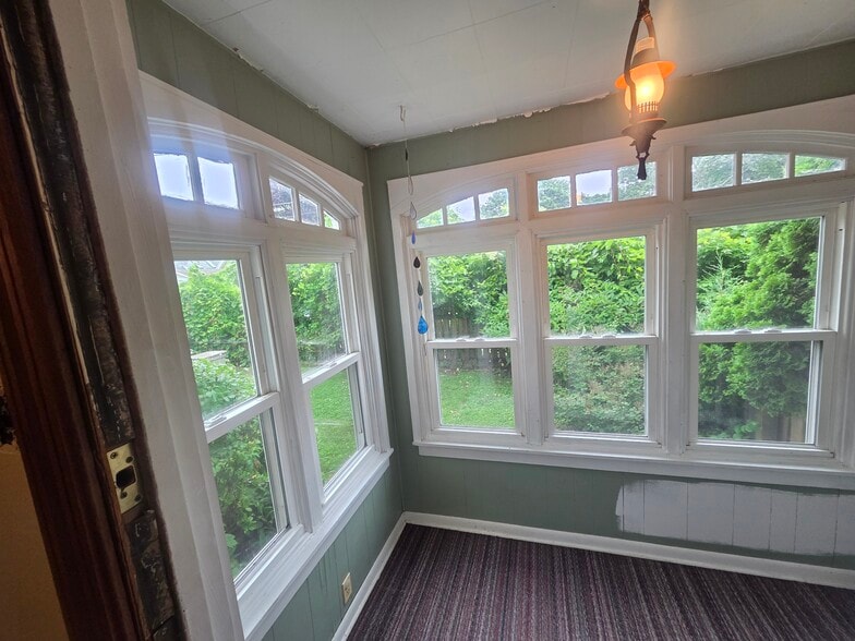 Building Photo - 2412 E Ohio Ave