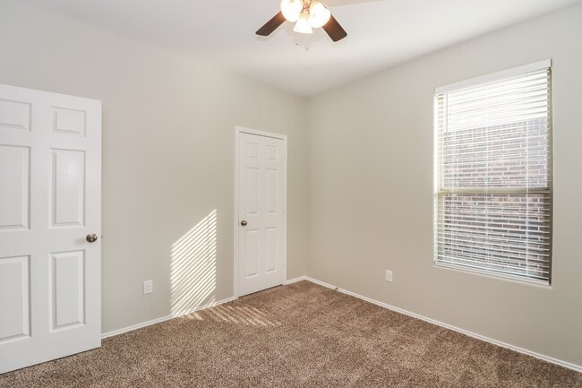 Building Photo - 20114 Brookwood Holw