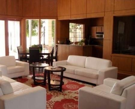 Building Photo - 2861 N Oakland Forest Dr