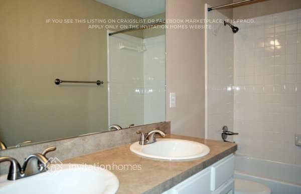 Building Photo - 1492 Altstatten Ln