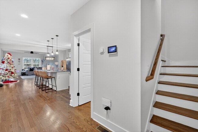 Building Photo - 4103 Main St