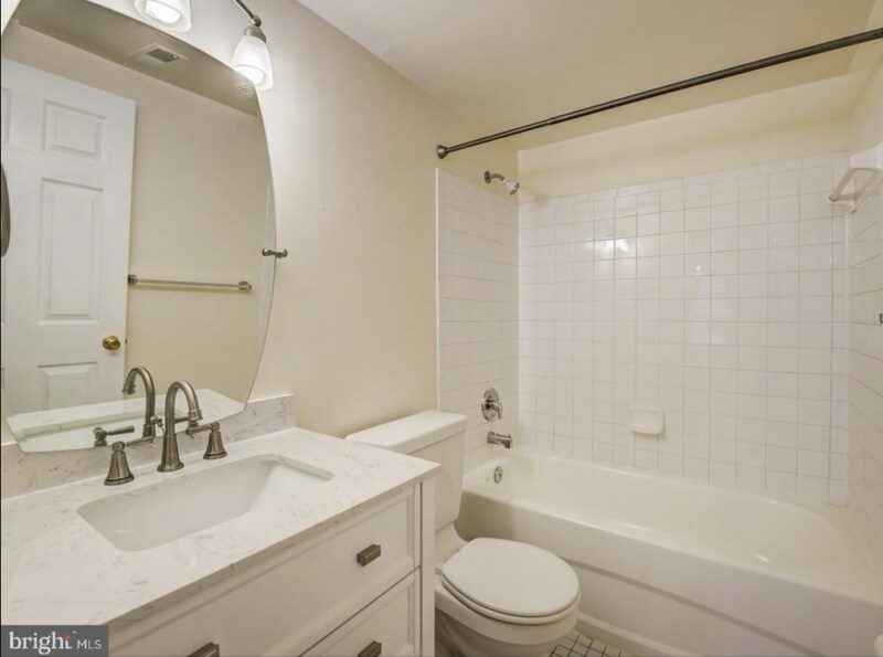 Building Photo - 345 Oakdale Pl NW