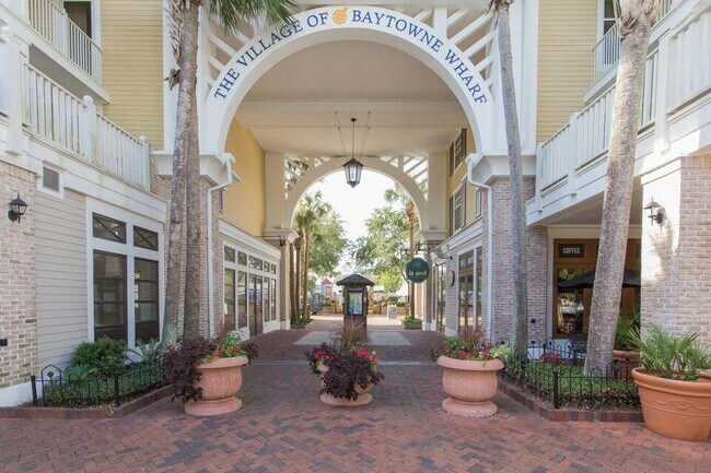 Building Photo - 5002 S Sandestin Blvd