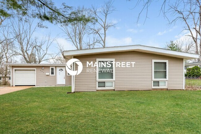 Primary Photo - 3 Bedroom Pet-Friendly Home in FLORISSANT,...