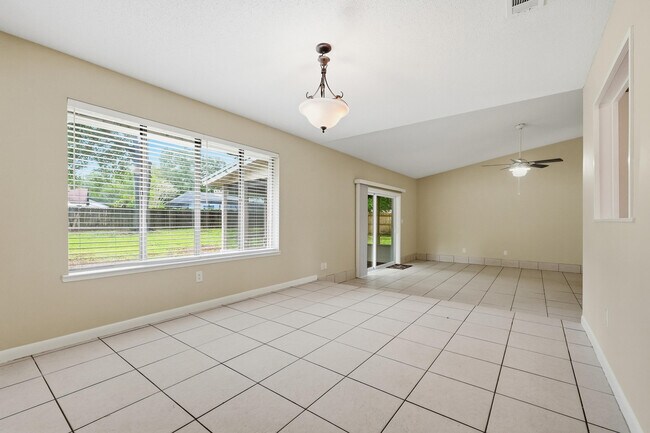 Building Photo - 644 Caribbean Way