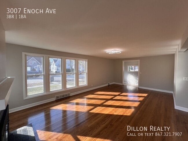 Building Photo - 3007 Enoch Ave