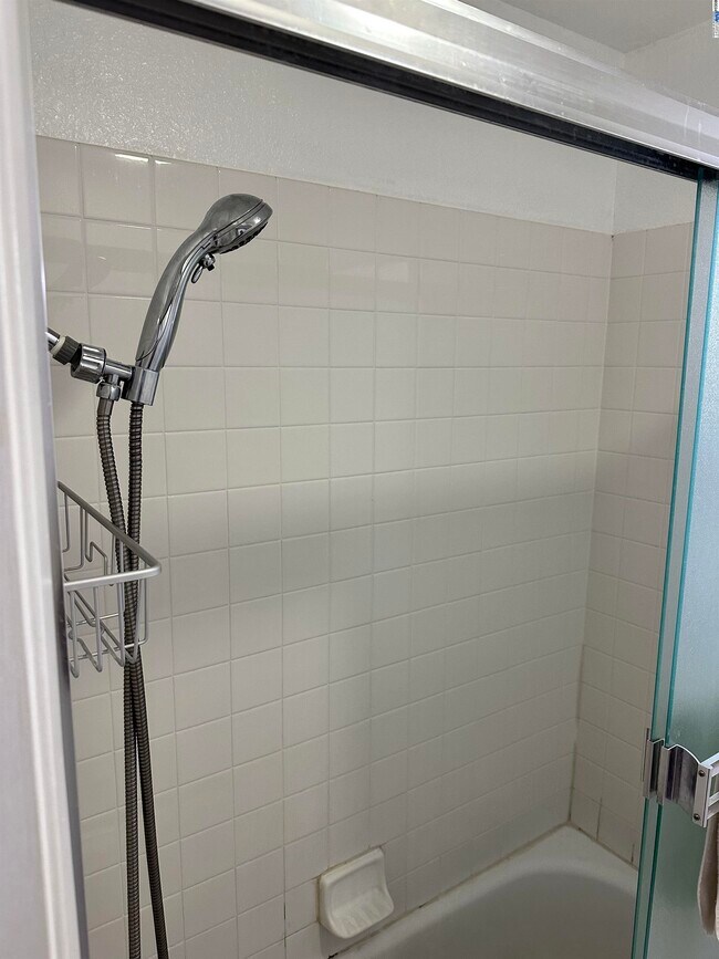 Building Photo - 725 Auburn Pl