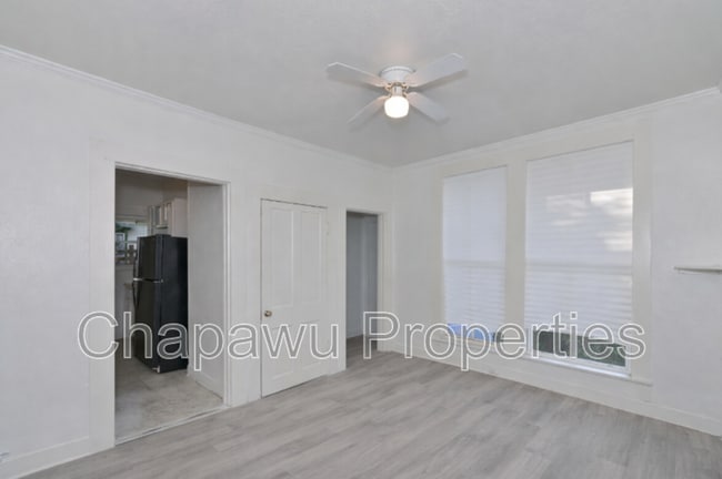 Building Photo - 113 S Olive St