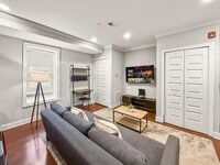 Building Photo - 606 S 2nd St