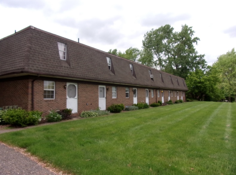 Building Photo - 2777 Kipling Ave NW