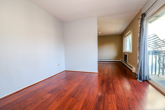 Building Photo - 57 Ameridge Dr