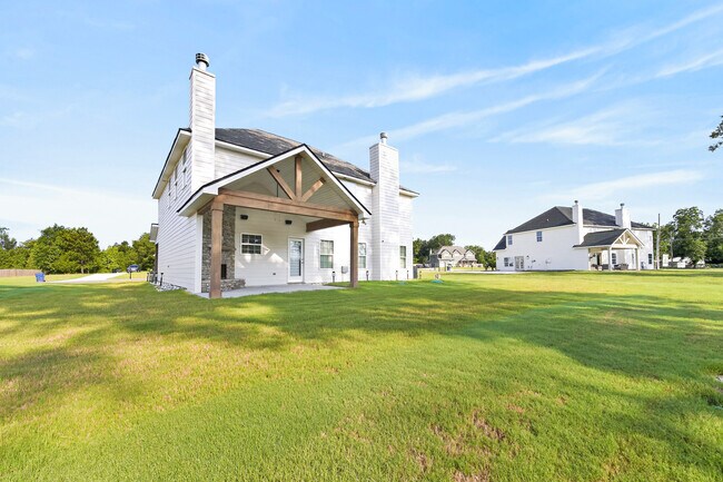Building Photo - 63 Lee Rd 2234