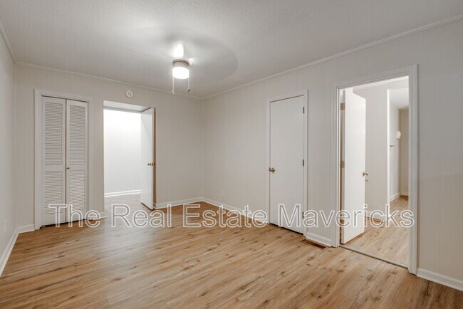 Building Photo - 810 Caldonia St