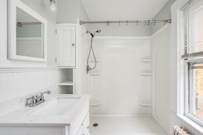 Building Photo - 110 Exeter Rd