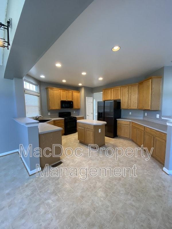 Building Photo - 5619 Joshua Tree Cir