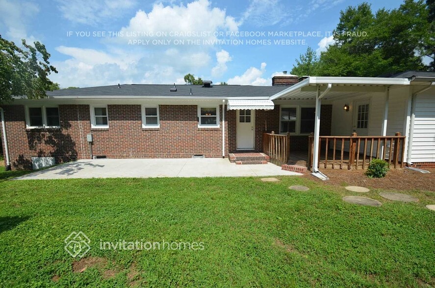 Building Photo - 106 Fielding Rd