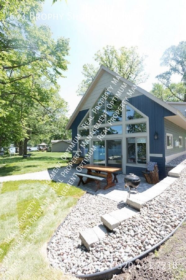 Building Photo - 633 Brophy Shores Rd NW
