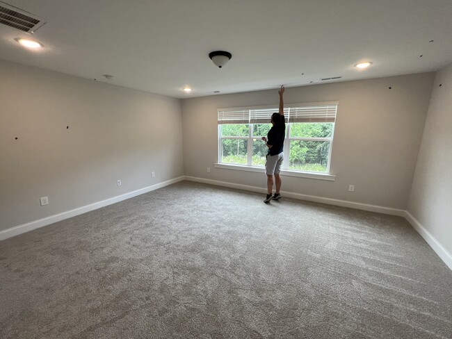 Building Photo - 337 Old Grove Ln