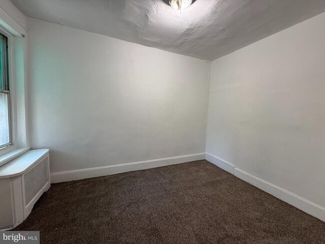 Building Photo - 1504 S Dover St