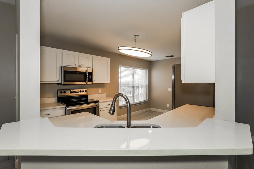 Building Photo - 1138 Hardwood Dr