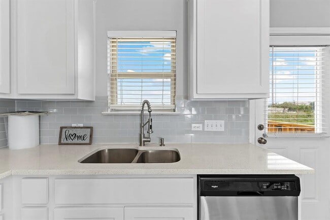 Building Photo - 316 Ancellotta Wy
